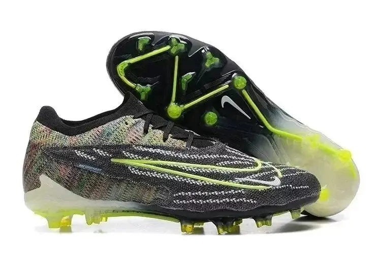 NIKE Football Boots 2